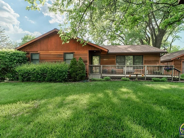 4311 NW Westgate Rd, Topeka, KS 66618